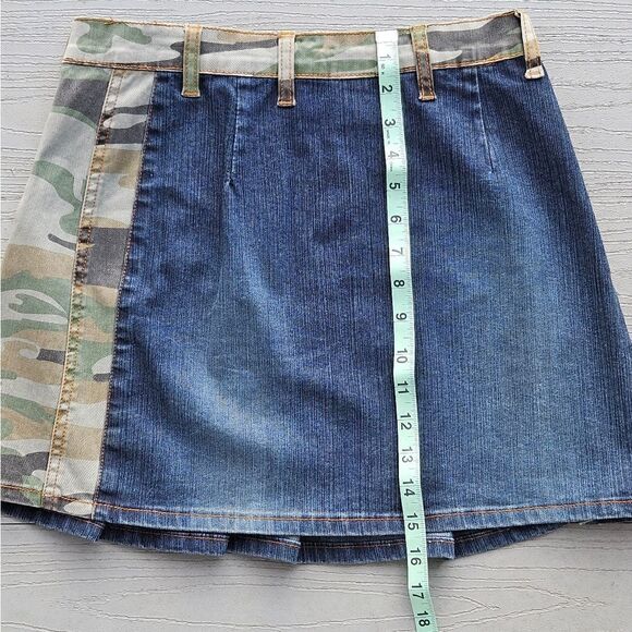 CARBON CAMO pleated mini skirt size 3 - Picture 5 of 9